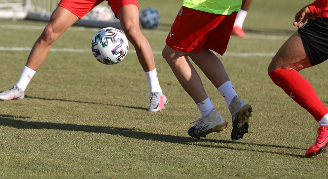 Sivasspor’da 2 futbolcunun testi pozitif çıktı