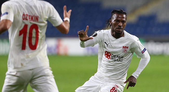 Sivasspor’un Avrupa’da Kayode sırtlıyor