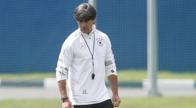 Almanya’da Löw ile devam kararı