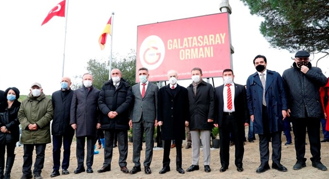 Galatasaray Hatıra Ormanı’nda ilk fidanlar toprakla buluştu