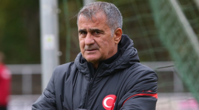 Şenol Güneş’ten Webo’ya yönelik ırkçı söyleme kınama