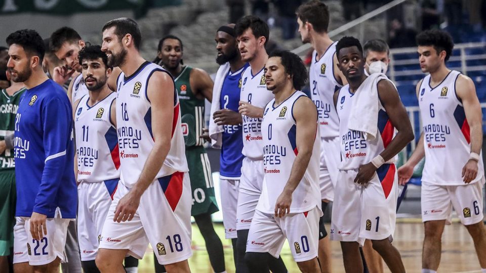 Anadolu Efes Zalgiris’i konuk edecek