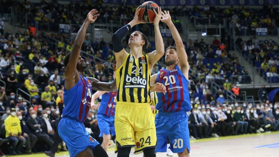 Fenerbahçe Beko son saniyede yıkıldı