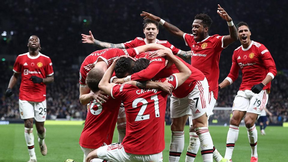 Manchester United Tottenham’ı 3 golle geçti