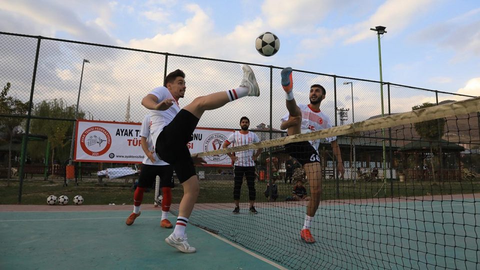 Bingöllü sporcular ayak tenisinde Avrupa’da Türkiye’yi temsil edecek