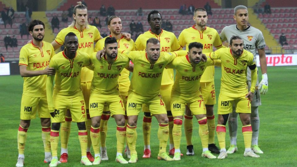 Göztepe ateş hattından çıkamıyor