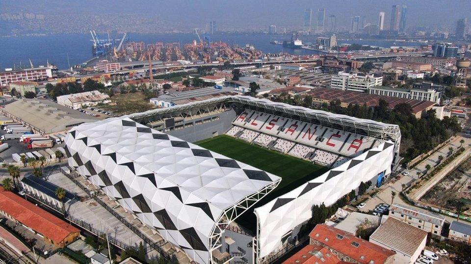 İzmir Alsancak Stadı açılış için gün sayıyor