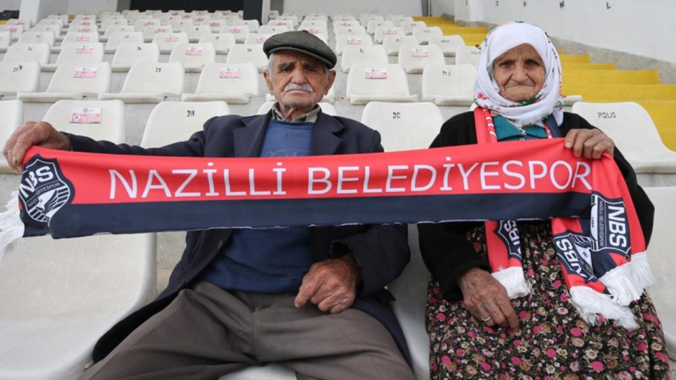 Nazilli Belediyesporlu futbolcuya ”nine-dede” desteği