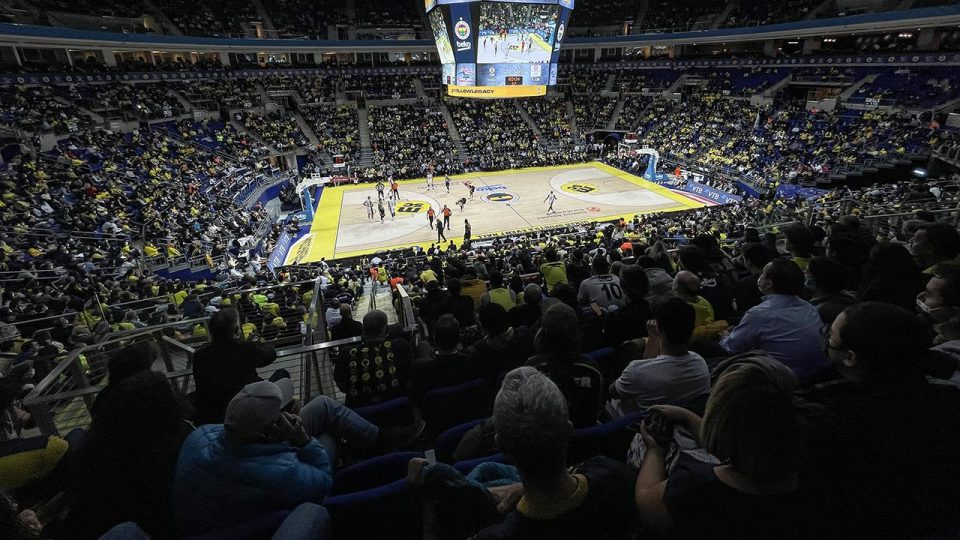 Fenerbahçe Beko-Anadolu Efes maçı kapalı gişe