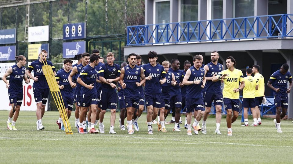 Fenerbahçe’de yabancı sayısı sorunu