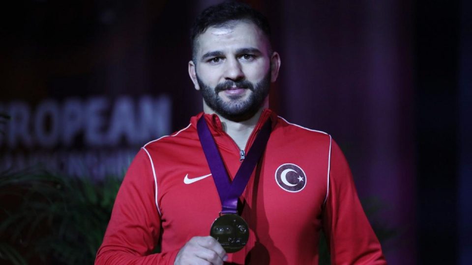 İşitme engelli olimpiyat şampiyonu Akdeniz’in hedefi ‘efsane’ olmak