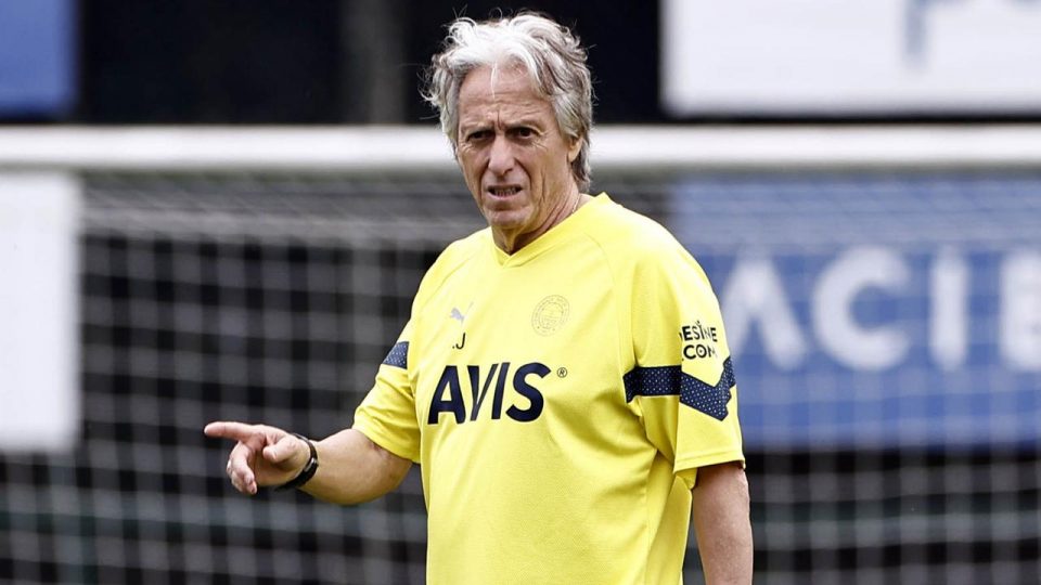 Jorge Jesus’tan golcülere yakın takip