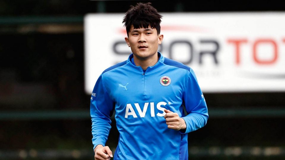 Kim Min Jae’nin Fenerbahçe’de kalma ihtimali azalıyor