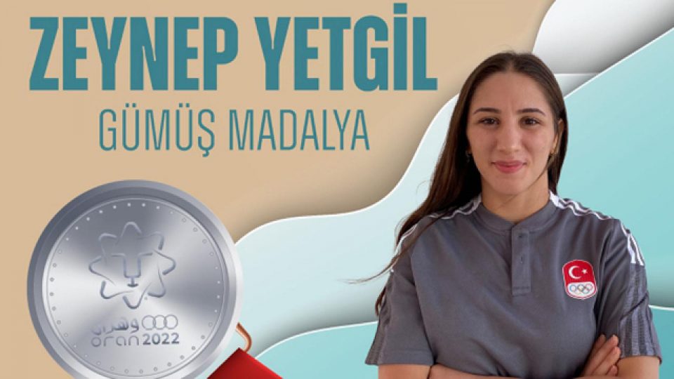 Milli güreşçi Zeynep Yetgil’den gümüş madalya