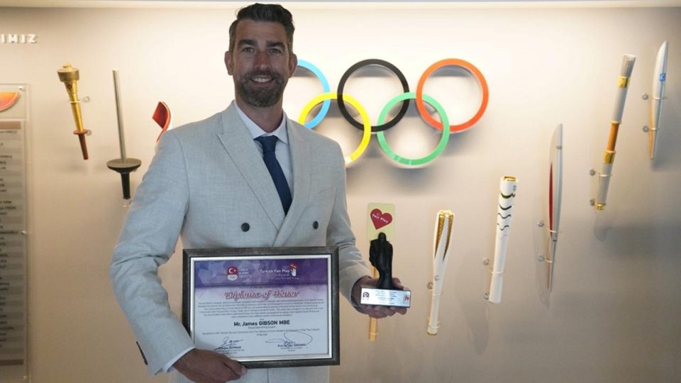 Milli Olimpiyat Komitesi’nden James Gibson’a “Şeref Diploması” ödülü