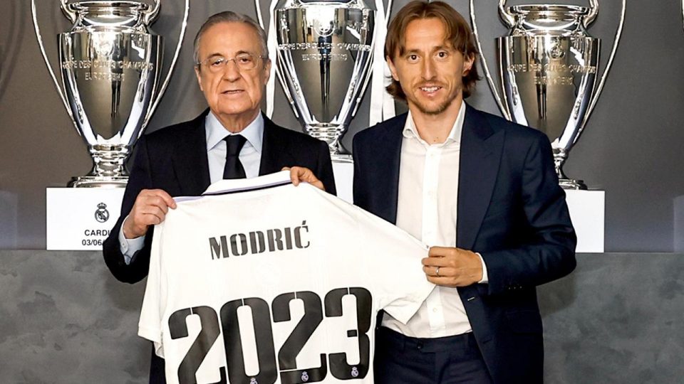 Real Madrid Modric’in sözleşmesini uzattı