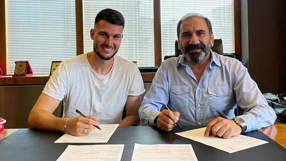 Sivasspor Robin Yalçın’ı kadrosuna kattı