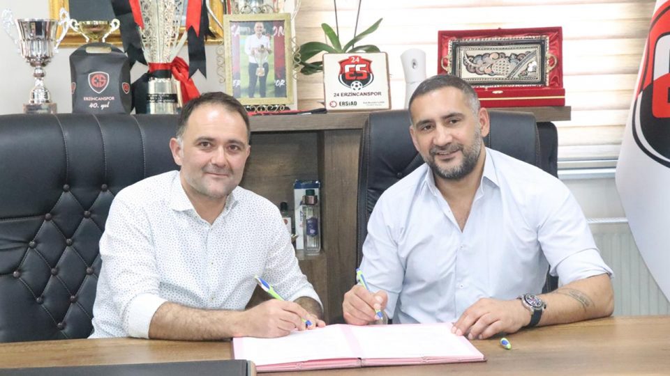 Ümit Karan Anagold 24Erzincanspor’la anlaştı