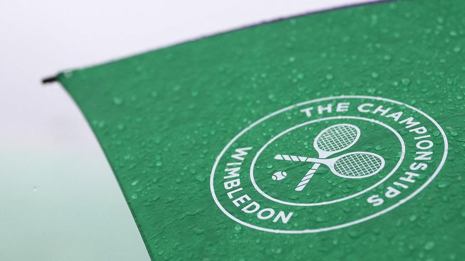 Wimbledon yağmur altında başladı