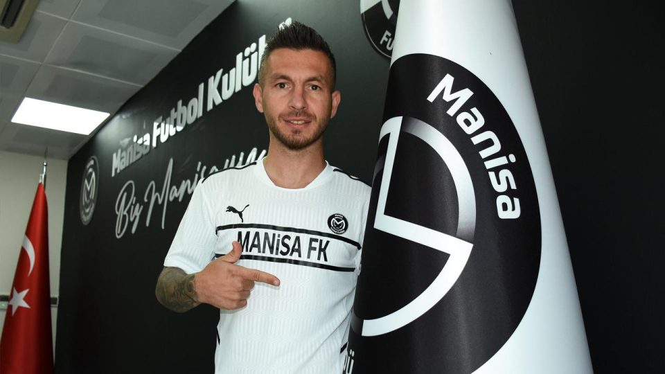 Adem Büyük, Manisa FK’ya transfer oldu