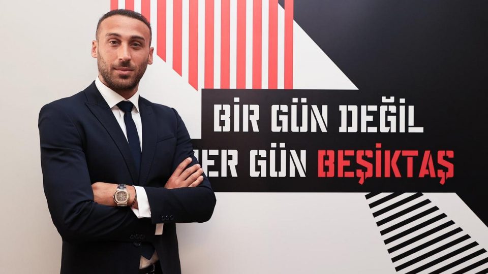 Beşiktaş Cenk Tosun’u açıkladı