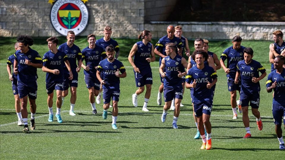 Fenerbahçe’de Kiev mesaisi sürüyor