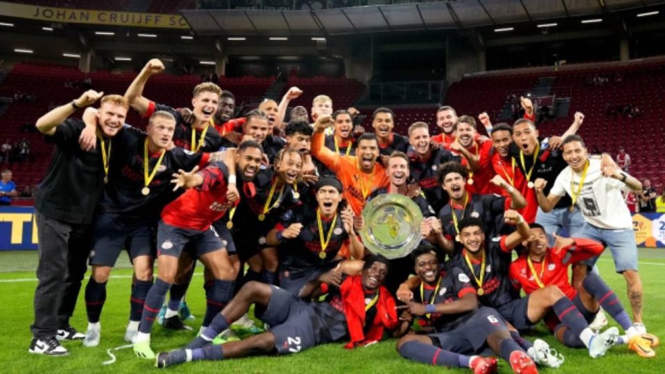 Hollanda Süper Kupa finalinde şampiyon PSV