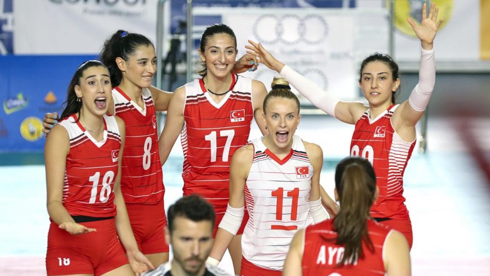 Kadın Milli Voleybol Takımı gümüş madalya kazandı