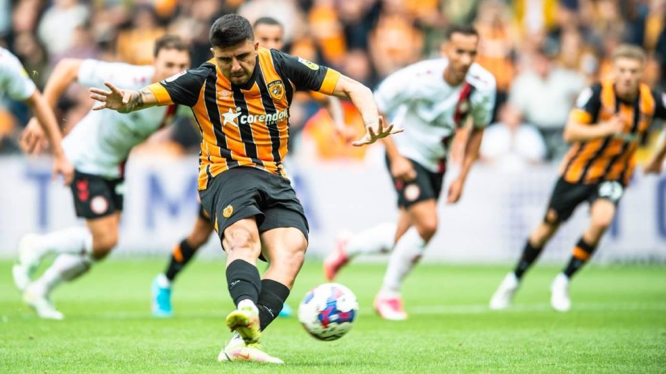 Ozan Tufan ve Seri, Hull City’e galibiyeti getirdi