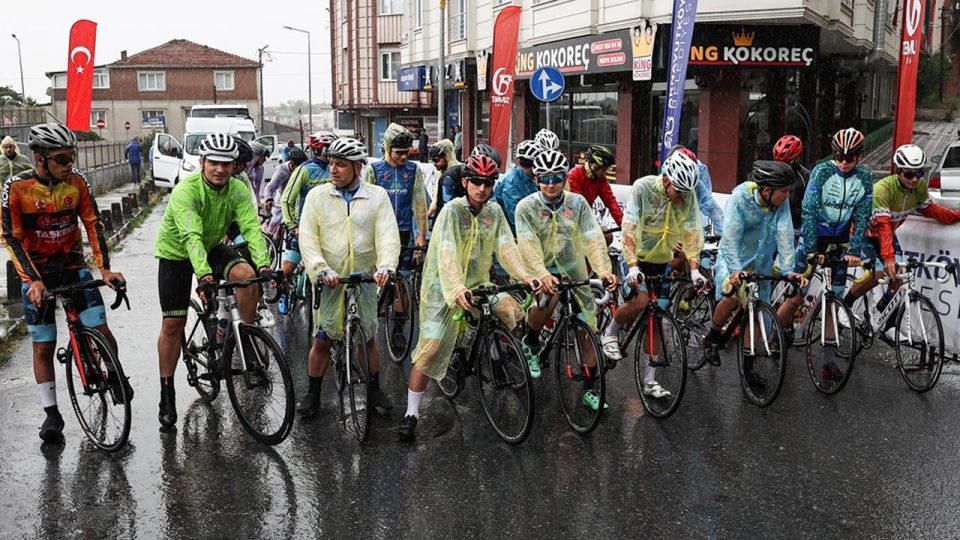 Şehit Ömer Halisdemir için İstanbul’dan Niğde’ye pedal çevirecekler