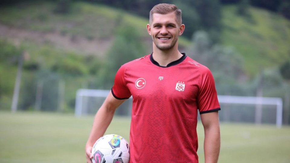 Sivasspor Karol Angielski’yi kadrosuna kattı