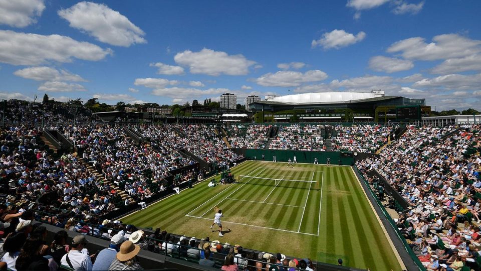 Wimbledon’da yarı finalistler geriden gelerek kazandı