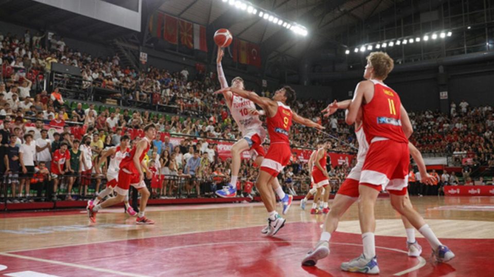 18 Yaş Altı Erkekler Avrupa Basketbol Şampiyonası’nda Türkiye ikinci oldu