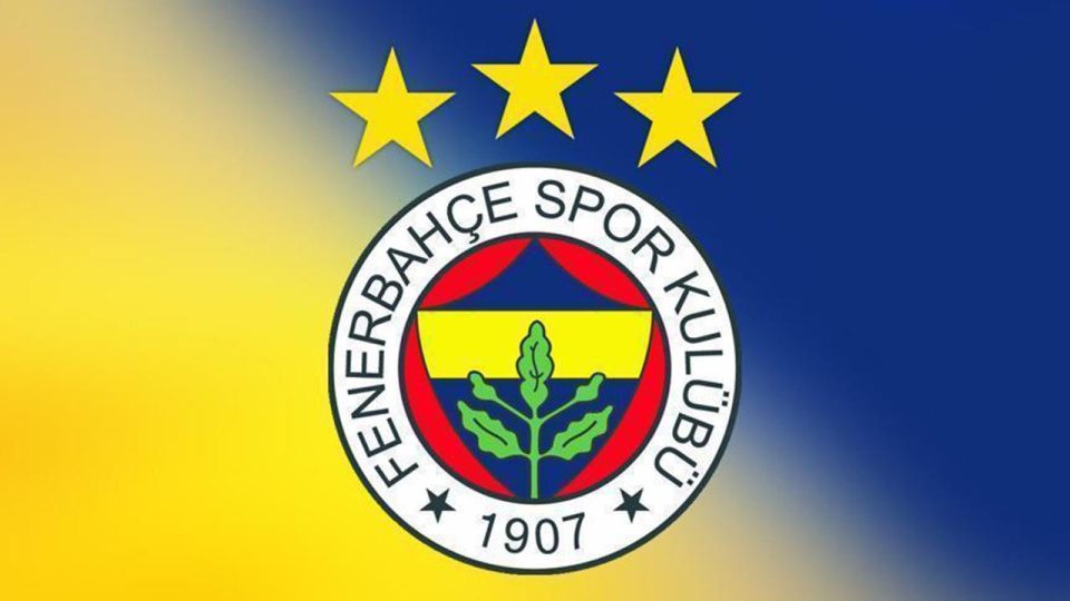 Fenerbahçe 5 gençle profesyonel sözleşme imzaladı