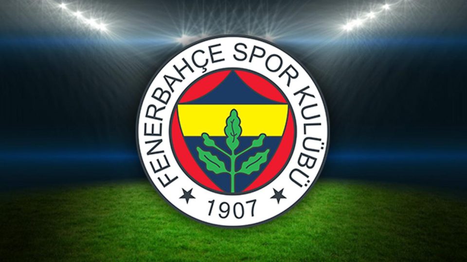 Fenerbahçe’nin UEFA kadrosunda değişiklik