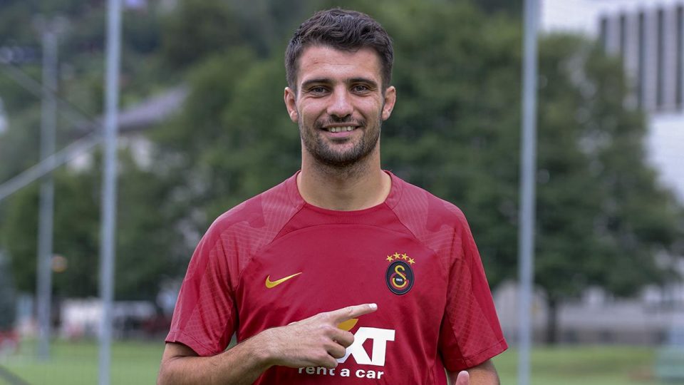 Galatasaray’ın yeni transferi Leo Dubois’dan kötü haber