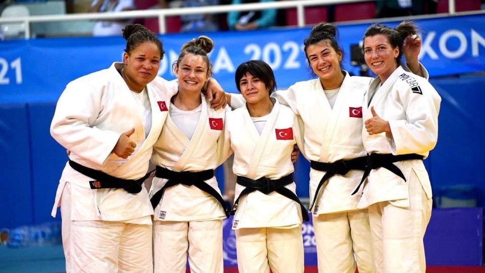 Judoda milli sporcular 2 madalya aldı