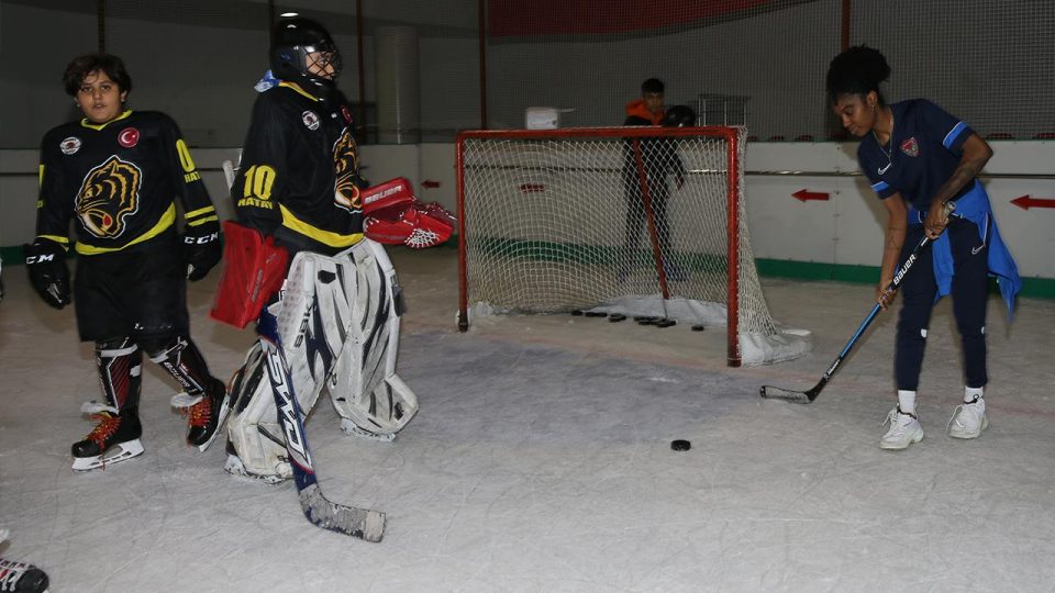 Buz Hokeyi Kadınlar Süper Ligi’nde yeni sezonun perdesi açılıyor