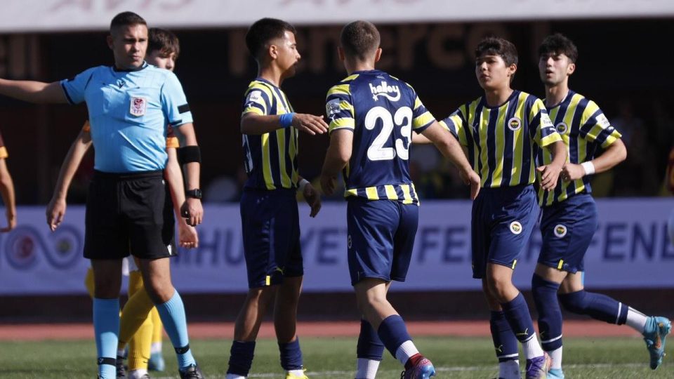 Fenerbahçe’den gençlere fırsat