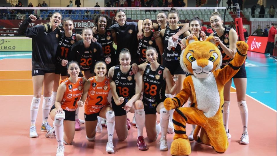 CEV’de Eczacıbaşı adını yarı finale yazdırdı