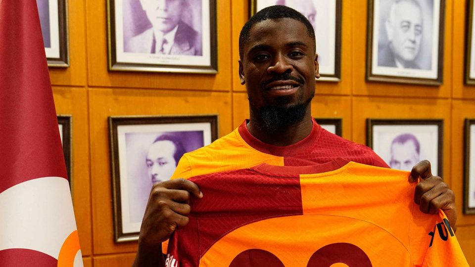 Serge Aurier’den Galatasaray’a kötü haber